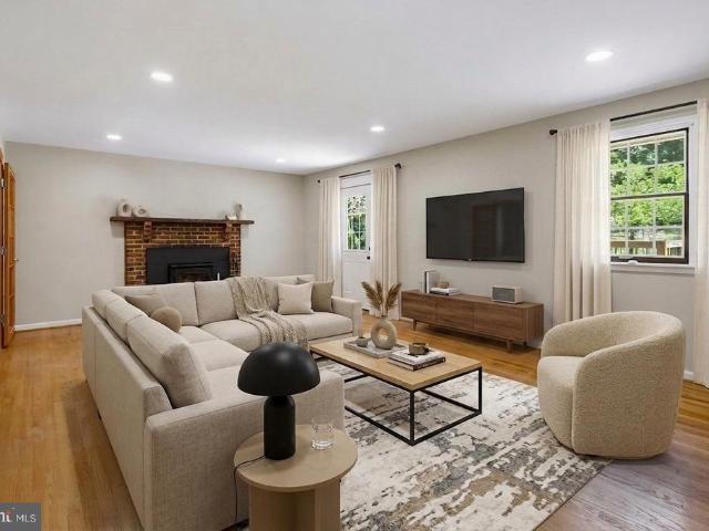 25509 Jonnie Court