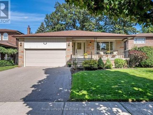 2553 Annelyn Court, Mississauga, ON, L5C 2Z7 house for sale | Listing ID W13821 | Royal LePage