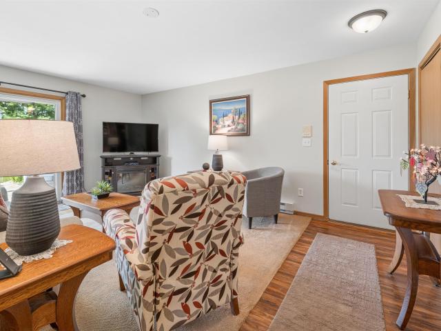 2553 village lane