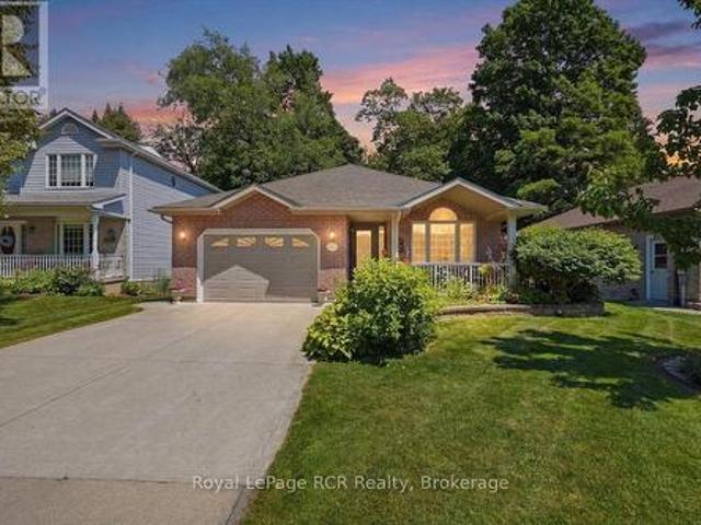 255 2Nd Avenue W, Owen Sound, ON, N4K 6X3 house for sale | Listing ID X13557 | Royal LePage