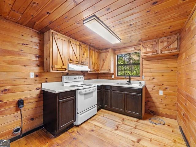 255 Back Pine Way