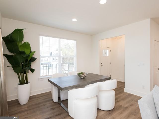 255 Barracks Way 875