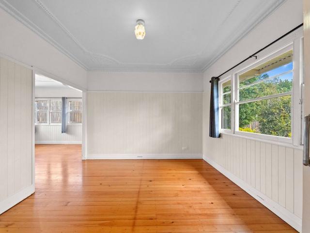 255 Bridge Street, Newtown QLD 4350