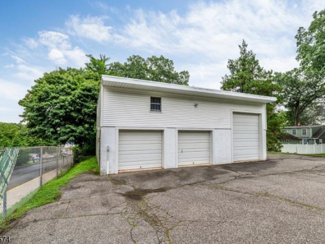 255 Fairview Ave