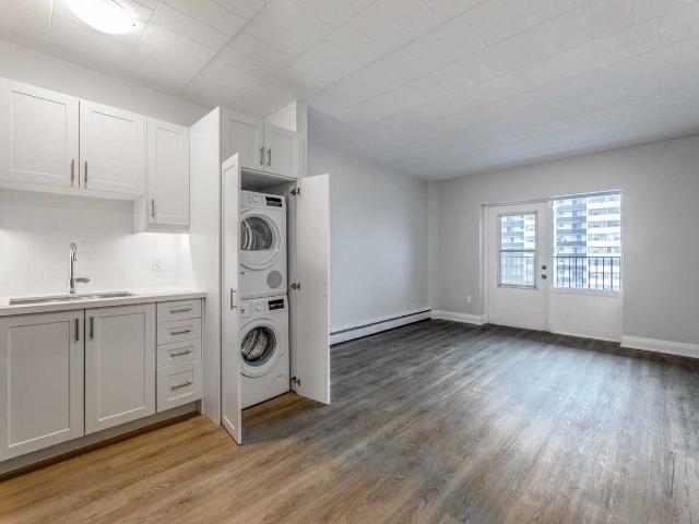 255 King Street West 1 Bedroom Apartment for Rent at 255 King St W, Hamilton, ON L8P 1A8 Central Hamilton