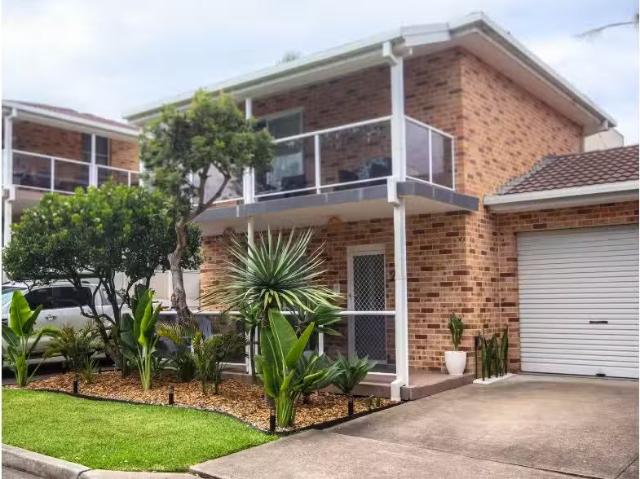 2/55 Hutton Road, THE ENTRANCE NORTH Townhouse for rent Liste.
