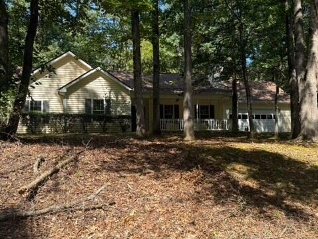 255 Lakeside Drive