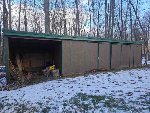 255 W Arnold Lake Road
