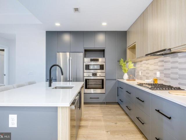 255 W. Falls Station Boulevard # 903