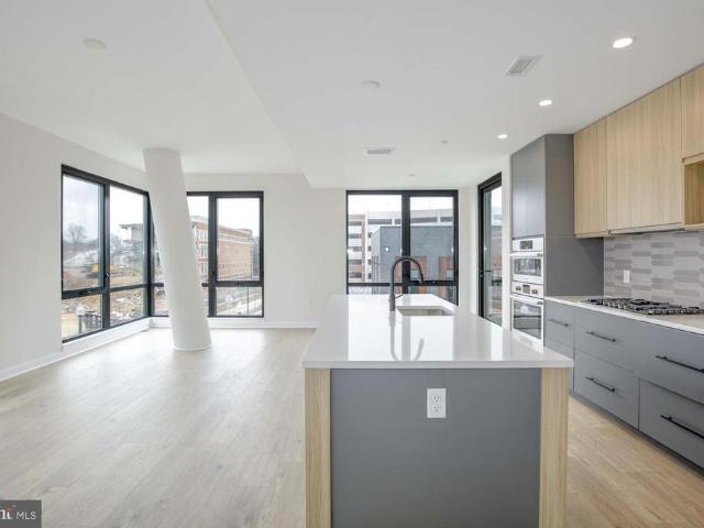 255 W. Falls Station Boulevard # 206