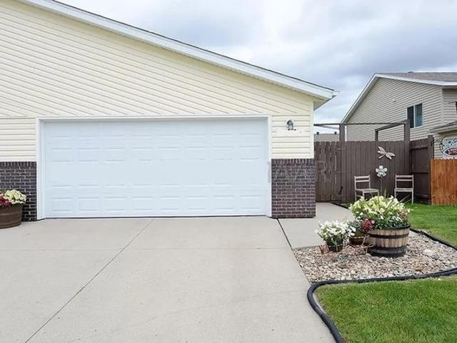 2565 Amber Valley Ct S, Fargo, ND 58104