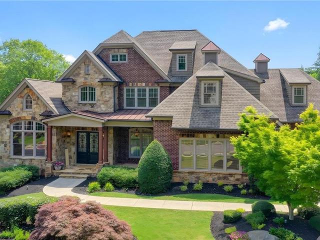 2565 Hermitage Drive