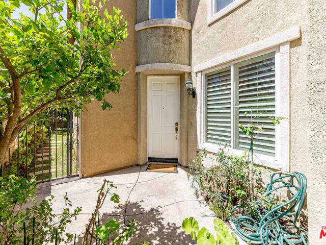 25684 Via Ventana