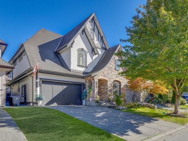 2560 Street, Surrey, BC, V3Z 6X7 house for sale | Listing ID R3170 | Royal LePage
