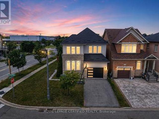 2561 Grand Oak Trail, Oakville, ON, L6M 0R4 house for sale | Listing ID W13626 | Royal LePage