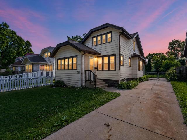 2562 N 59th St