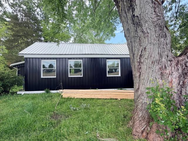 2562 S County Road 60 SW