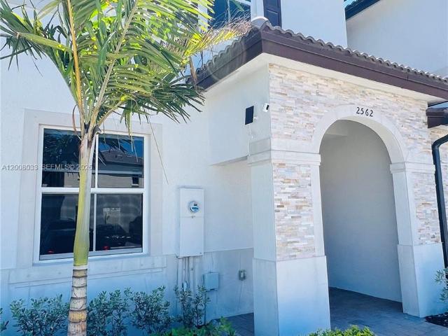2562 SE 29th St, Homestead, FL 33035 | MLS #A12008