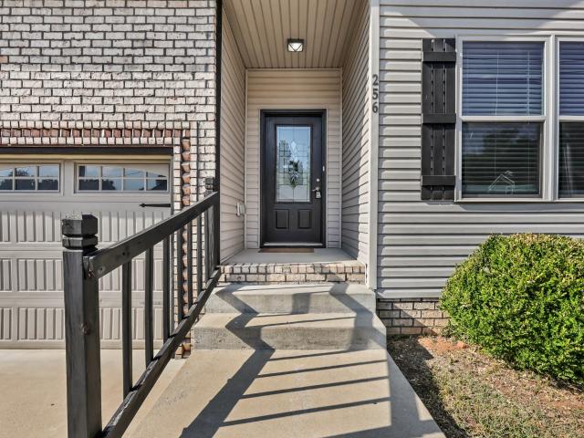 256 Azalea Dr
