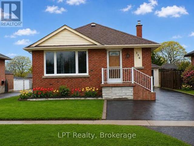 256 Farewell Street, Oshawa Donevan, ON, L1H 6L9 house for sale | Listing ID E13722 | Royal LePage