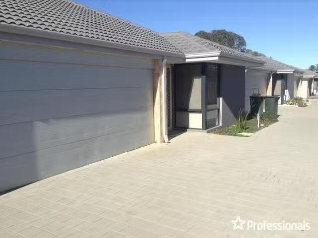 2/56 Fifth Road, Armadale, WA 6112