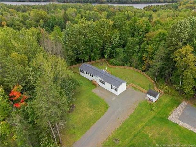 256 Mazerolle Settlement Rd, Upper Kingsclear, NB, E3E 1W1 house for sale | Listing ID NB147695 | Royal LePage