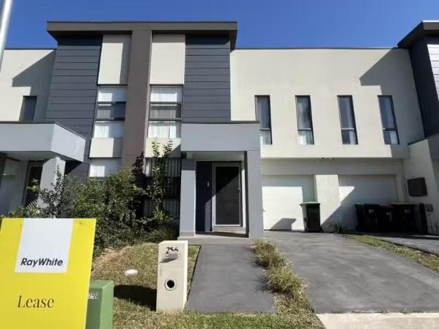 256 Sixth Avenue, AUSTRAL House for rent Listed by Chelsea Wh.