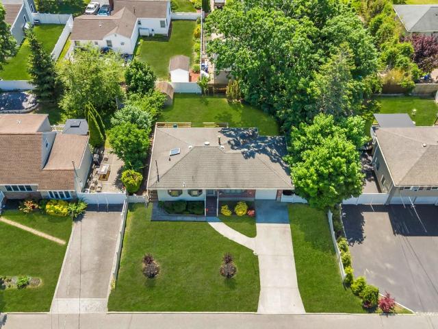 256 W 4th Street