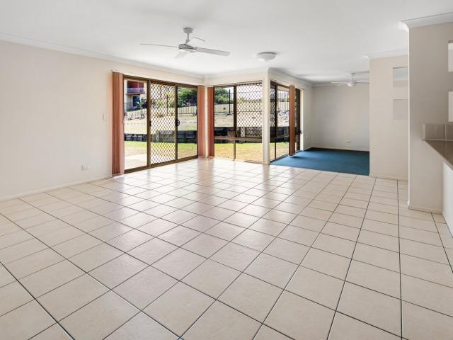 256 Trouts RoadMcdowall QLD 4053, Australia