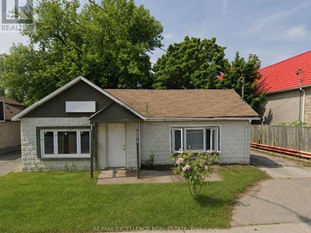 2574 Confederation Parkway, Mississauga, ON, L5B 1S2 house for sale | Listing ID W13773 | Royal LePage