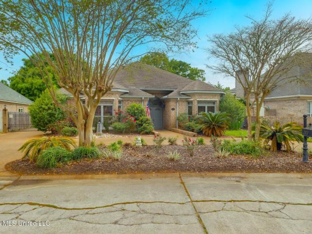2575 Rue Palafox