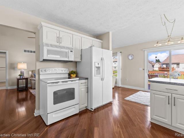 2577 Aralia Drive