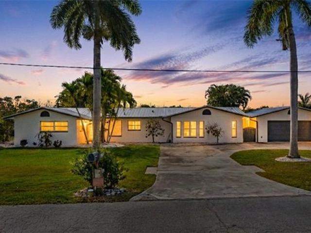 2579 Eighth Ave, Saint James City, FL 33956