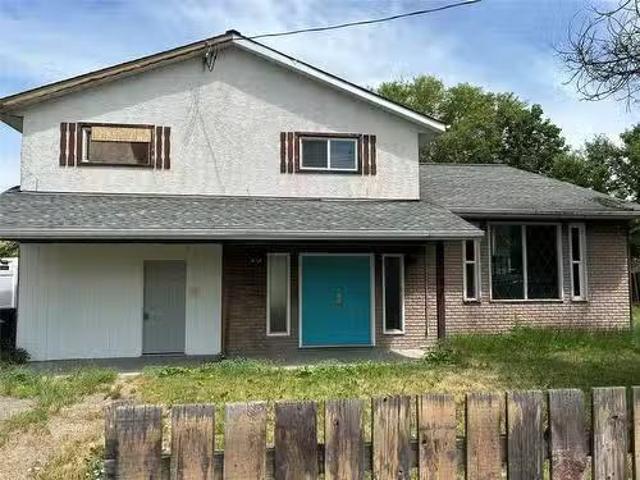 2571 Lakeshore Road, Vernon, BC, V1H 1M9 house for sale Lis.