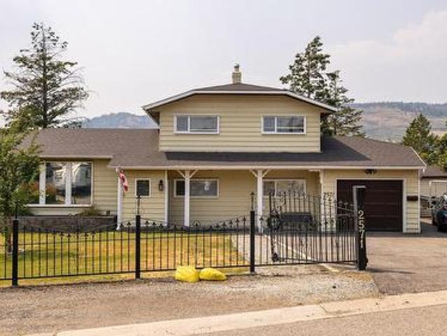 2571 Pineridge Place, West Kelowna, BC, V4T 2J7 house for sale | Listing ID 10379 | Royal LePage