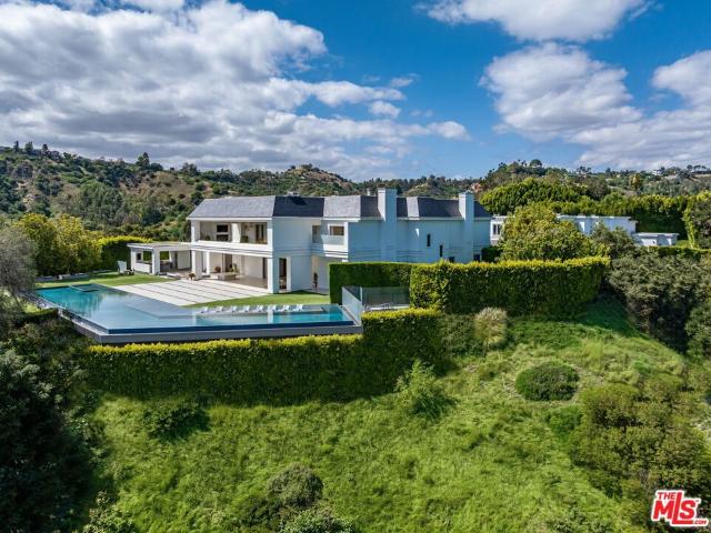 2571 Wallingford Drive