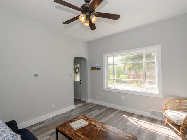 2572 S Howell Ave