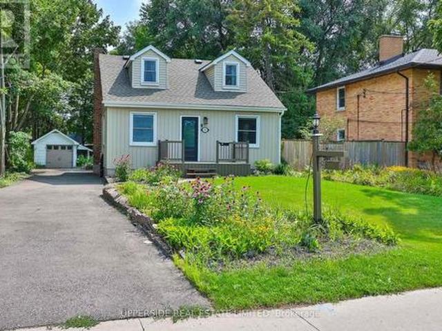 257 Ottawa Street N, Kitchener, ON, N2H 3K9 house for sale | Listing ID X13696 | Royal LePage