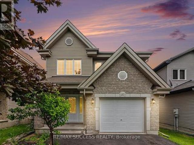 257 Mica Crescent, Clarence Rockland, ON, K4K 0E3 house for sale | Listing ID X13611 | Royal LePage