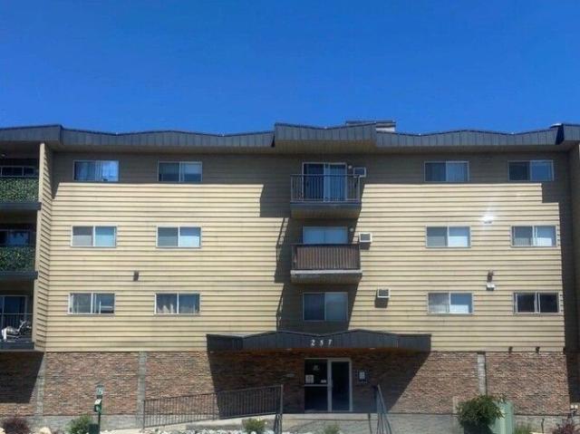 257 SCOTT AVE STUDIO SUITE