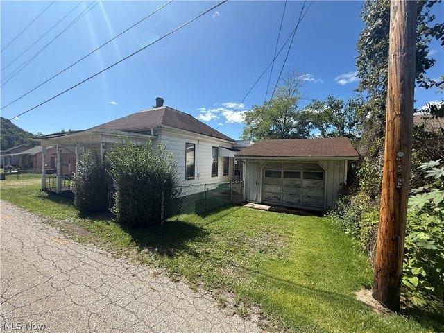 257 River Ave, Follansbee, WV 26037