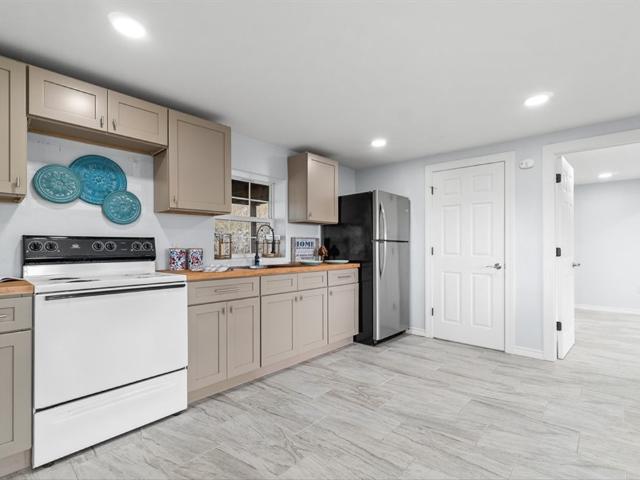 257 W Club Oak Ln
