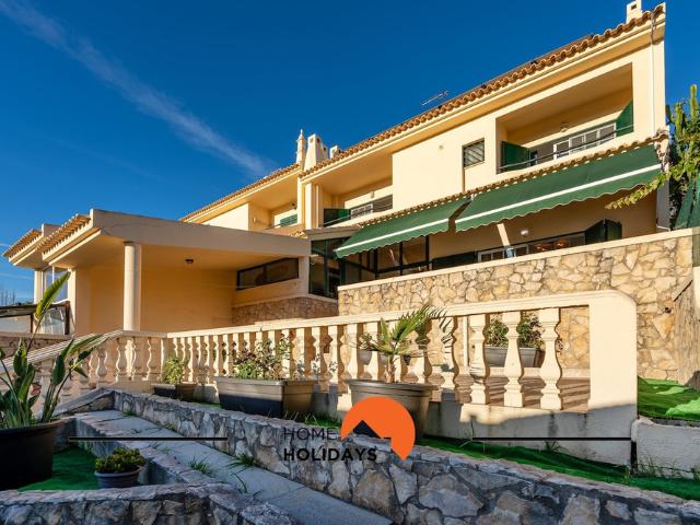 #257 Villa Sun & Sea by Home Holidays