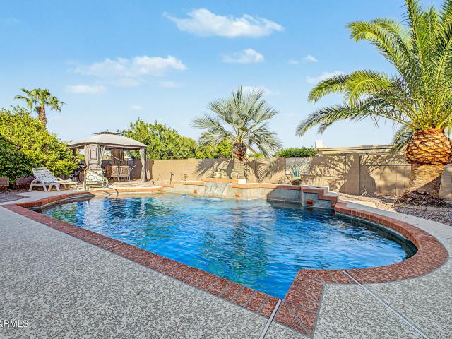 25861 S New Town Drive