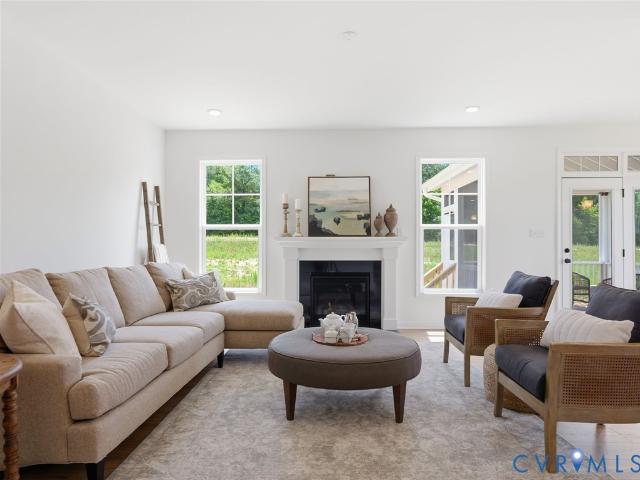2586 Maidens Road