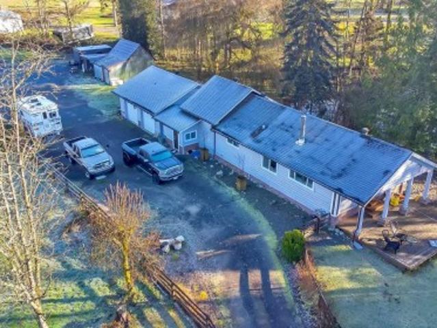 2588 Avenue, Langley, BC, V4W 1L3 house for sale | Listing ID R3174 | Royal LePage