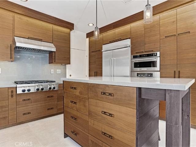 2588 Thorman