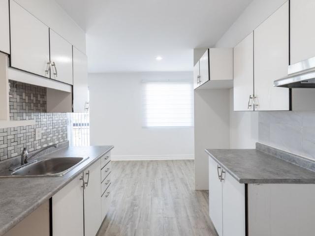 2580 Boul. Lévesque E Laval Duvernay, QC H7E