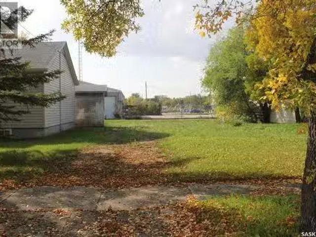 258 Betts Avenue, Yorkton, SK, S3N 3X8 vacant land for sale.