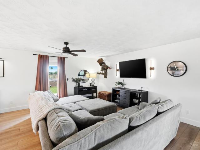 258 Gumley Road